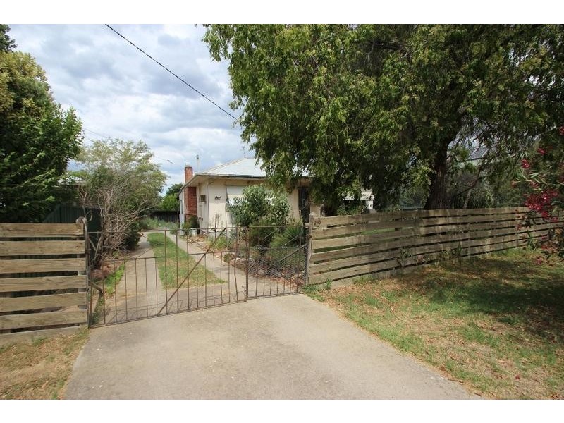 290 Olive Street, South Albury NSW 2640