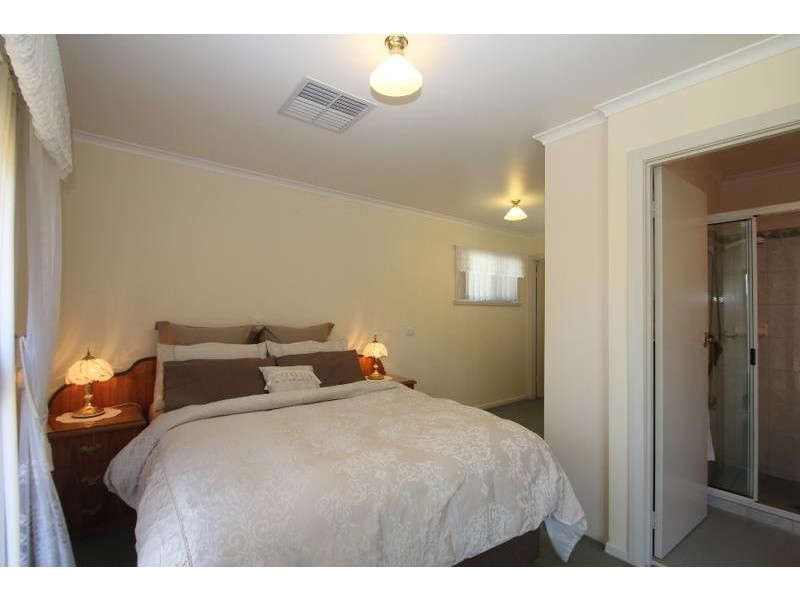 518 Murphy Street, Lavington NSW 2641