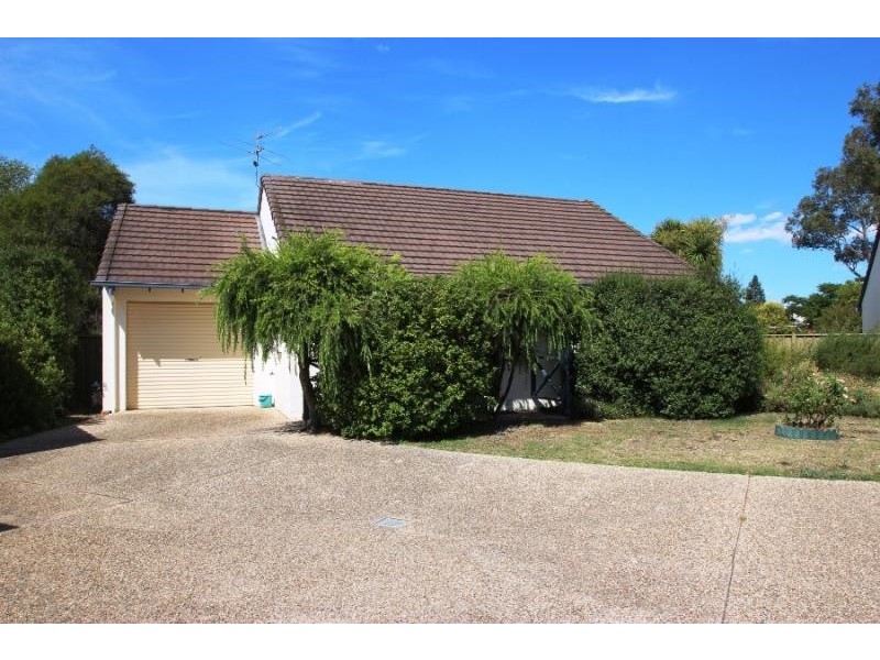 3/11 Graetz Court, Lavington NSW 2641