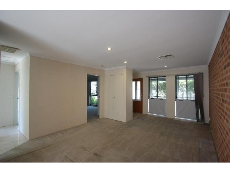 3/11 Graetz Court, Lavington NSW 2641