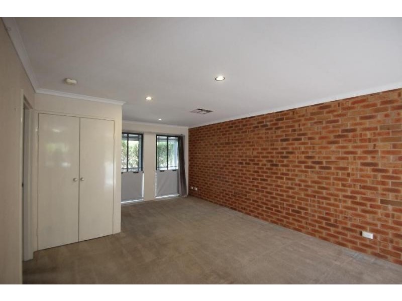 3/11 Graetz Court, Lavington NSW 2641