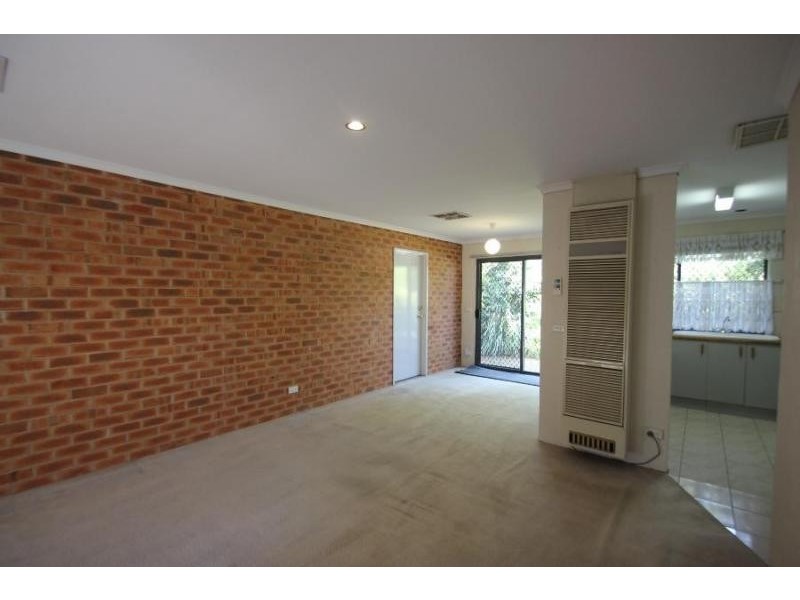 3/11 Graetz Court, Lavington NSW 2641