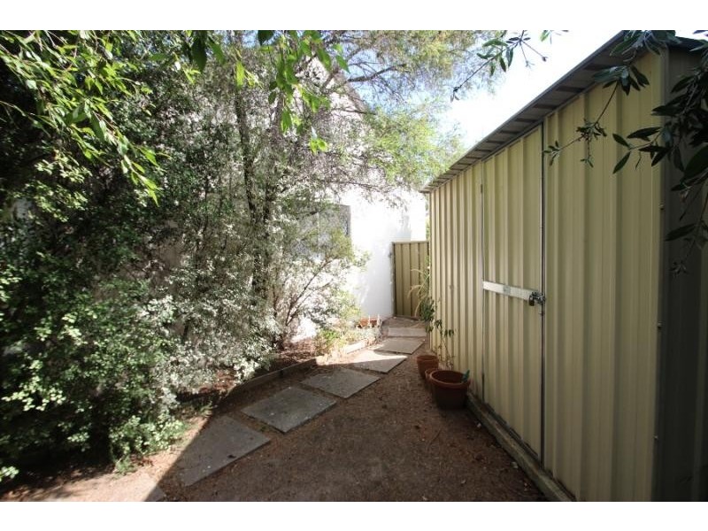 3/11 Graetz Court, Lavington NSW 2641