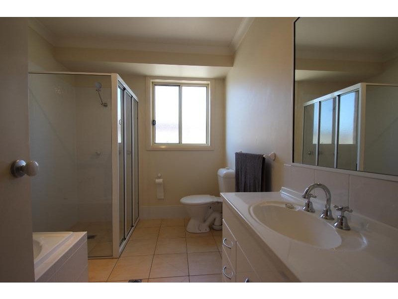 2/13 Rachel Court, Lavington NSW 2641