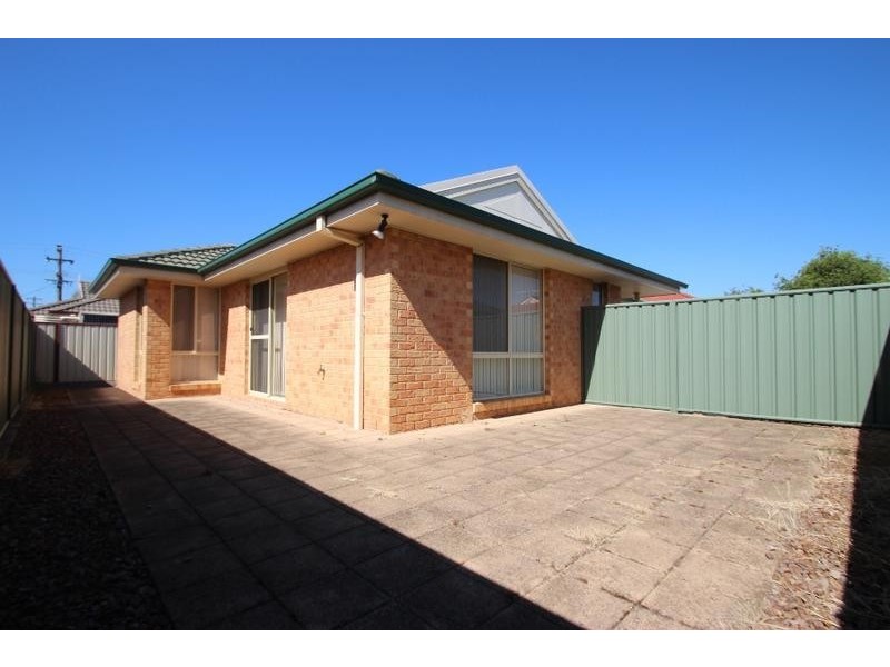 2/13 Rachel Court, Lavington NSW 2641