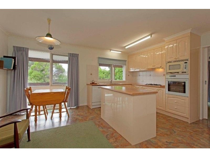 276 Desmond Street, Lavington NSW 2641