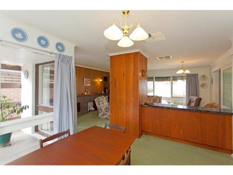 276 Desmond Street, Lavington NSW 2641