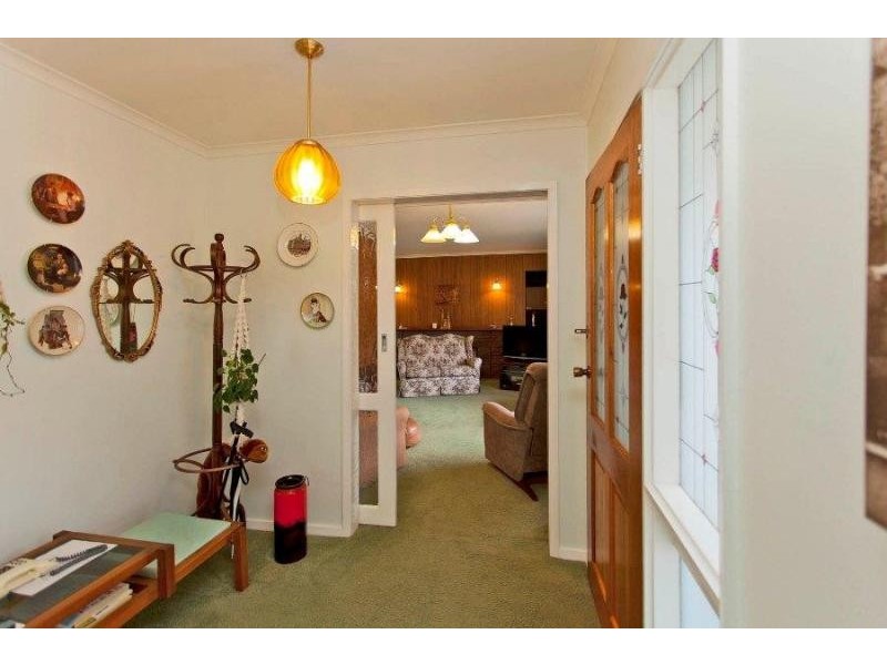 276 Desmond Street, Lavington NSW 2641