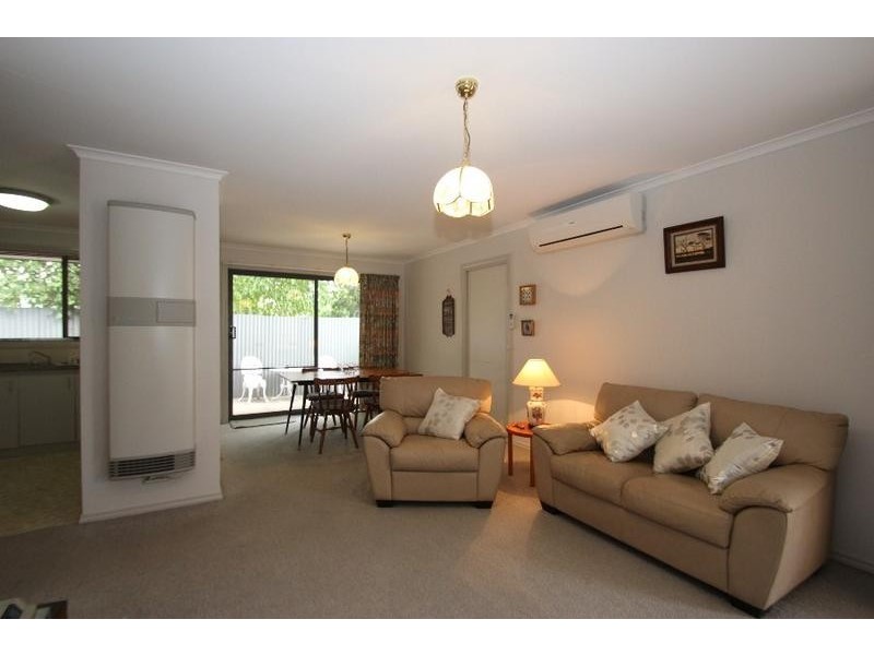 2/818 Elmore St, North Albury NSW 2640