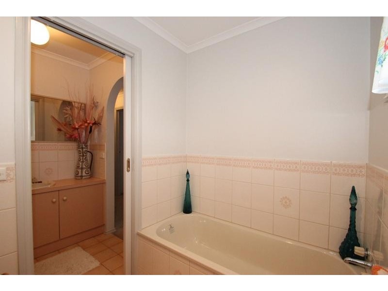 2/818 Elmore St, North Albury NSW 2640