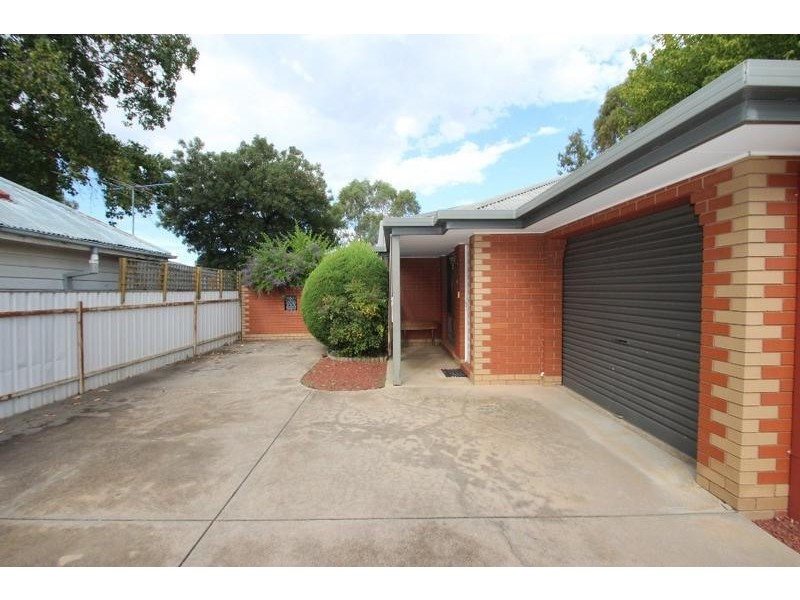 2/818 Elmore St, North Albury NSW 2640