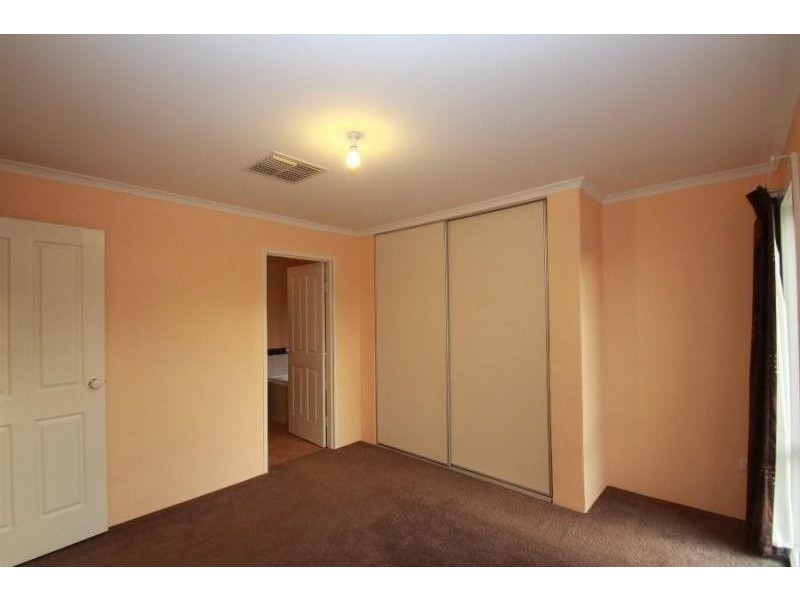 10 Mountain Way, Lavington NSW 2641