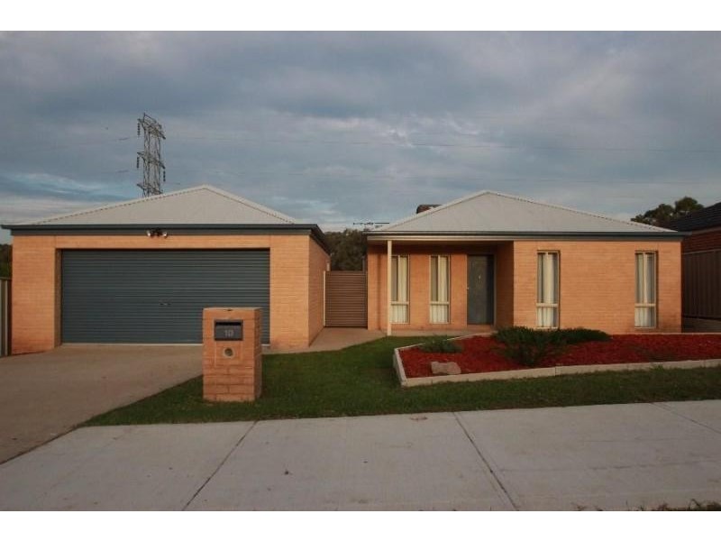 10 Mountain Way, Lavington NSW 2641