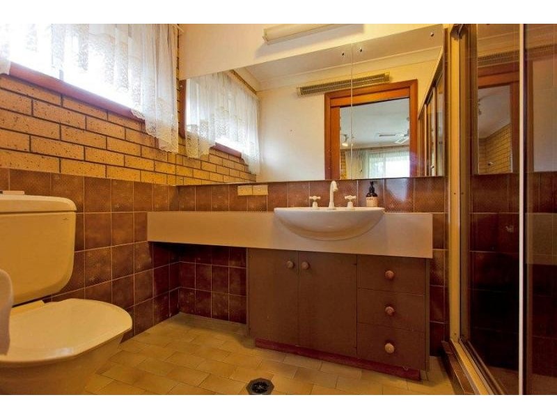 16 Wentworth Court, Lavington NSW 2641