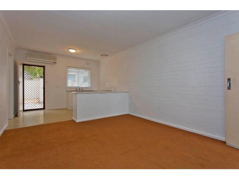 2/856 Padman Drive, West Albury NSW 2640