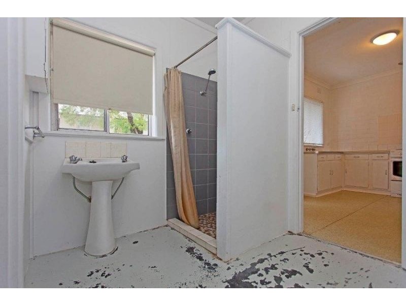 2/856 Padman Drive, West Albury NSW 2640
