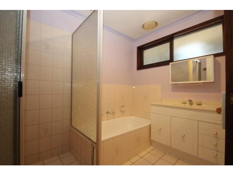 113 Hotham Circuit, Thurgoona NSW 2640
