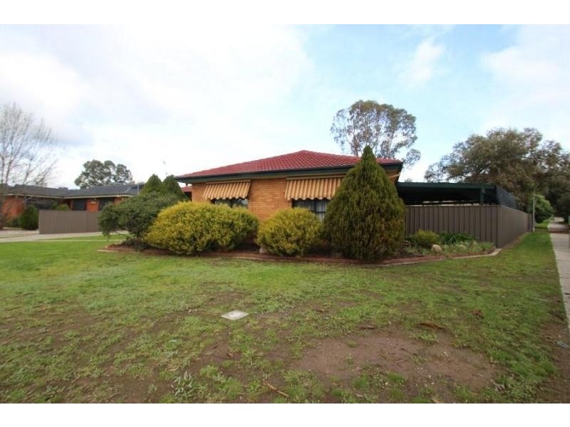 113 Hotham Circuit, Thurgoona NSW 2640