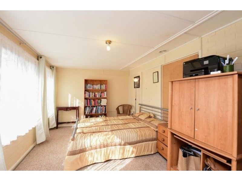 520 Breen Street, Lavington NSW 2641