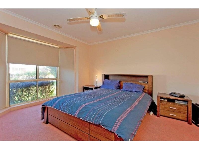 71 Dumbrell Circuit, Lavington NSW 2641