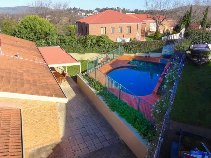 65 Ringwood Crescent, West Albury NSW 2640