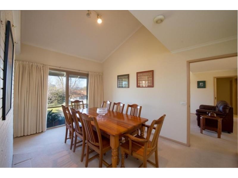 65 Ringwood Crescent, West Albury NSW 2640
