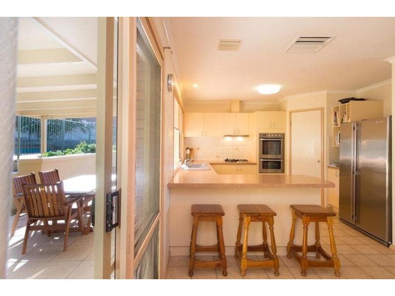 65 Ringwood Crescent, West Albury NSW 2640