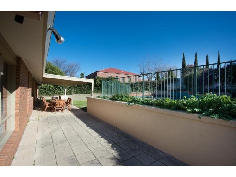 65 Ringwood Crescent, West Albury NSW 2640