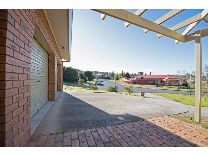 65 Ringwood Crescent, West Albury NSW 2640