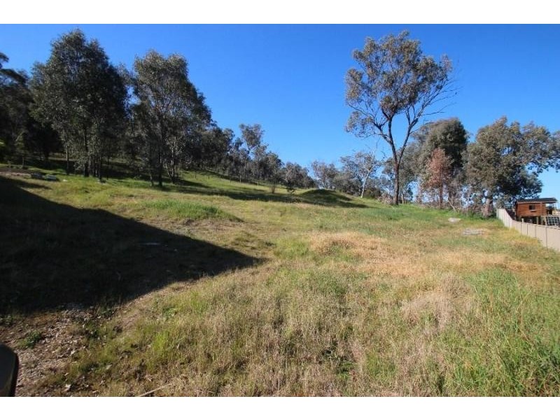 4 Kirkpatrick Place, Glenroy NSW 2640