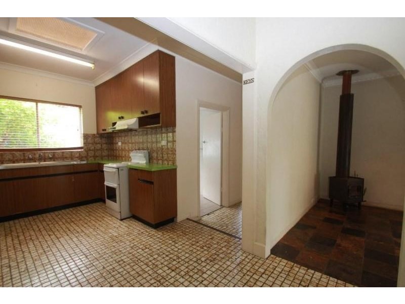 893 Padman Drive, West Albury NSW 2640