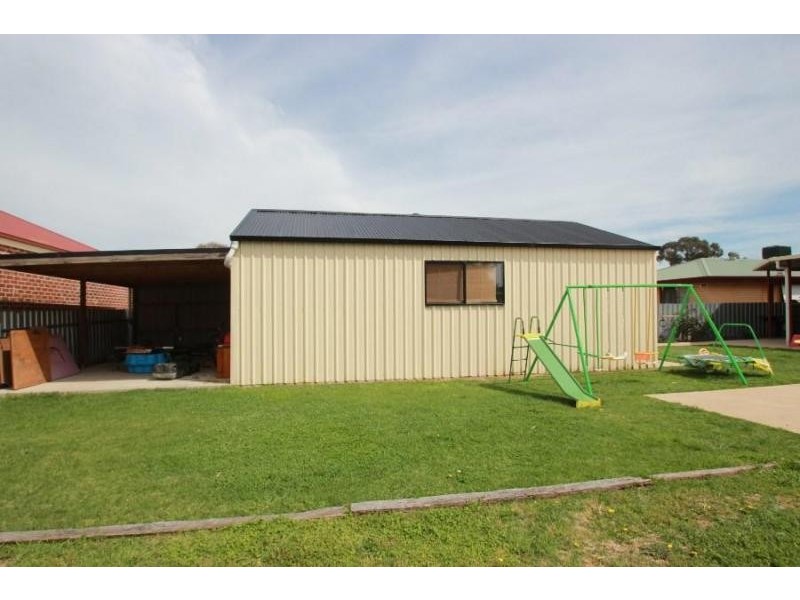 407 Kaitlers Road, Lavington NSW 2641