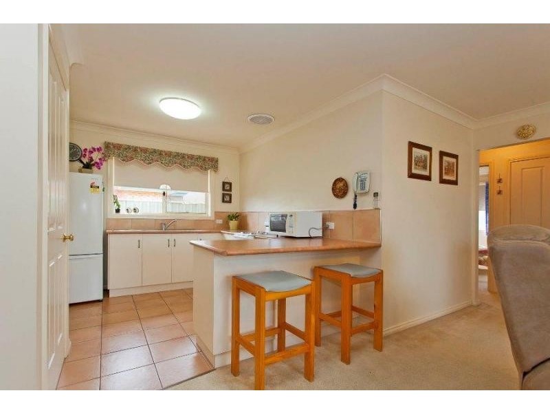 1/372 Cambourne Street, Lavington NSW 2641