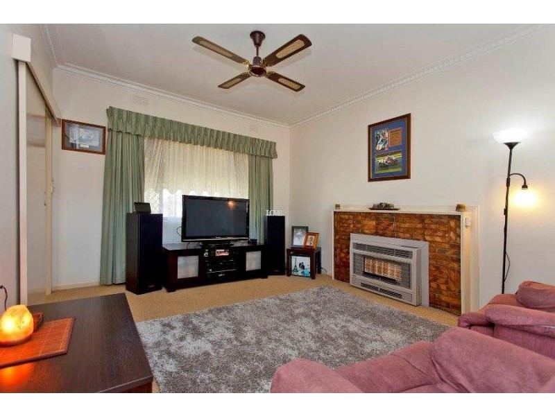 446 Bell St, Lavington NSW 2641