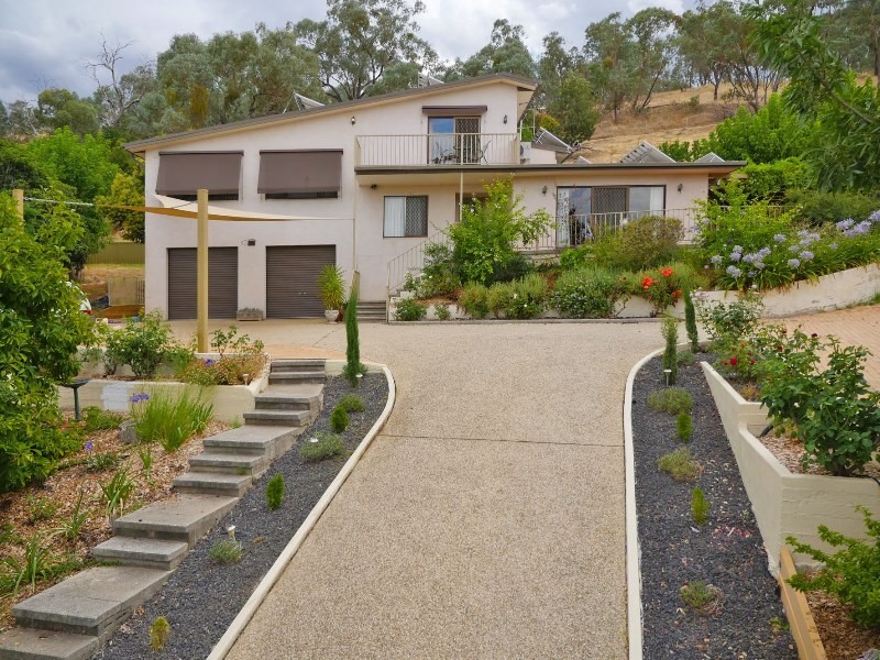 9 Ronald Place, East Albury NSW 2640