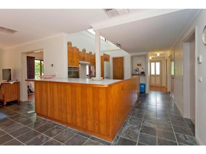 9 Ronald Place, East Albury NSW 2640