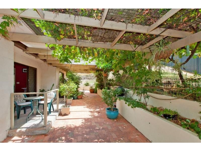 9 Ronald Place, East Albury NSW 2640