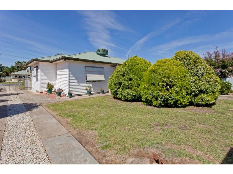 442 Bell Street, Lavington NSW 2641