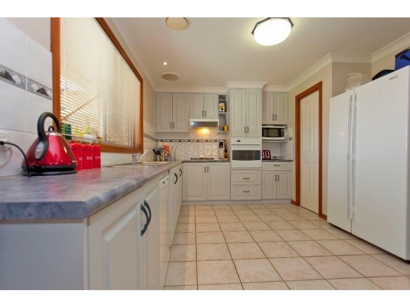 246 Desmond Street, Lavington NSW 2641