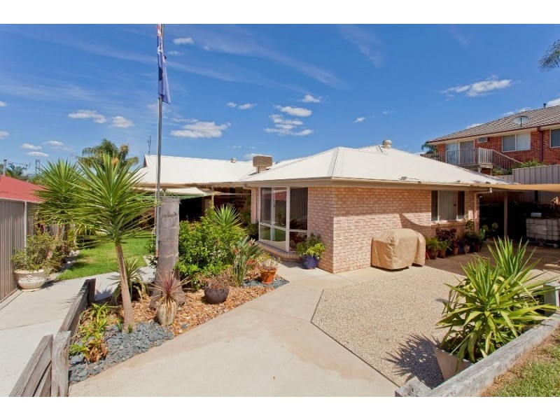 246 Desmond Street, Lavington NSW 2641