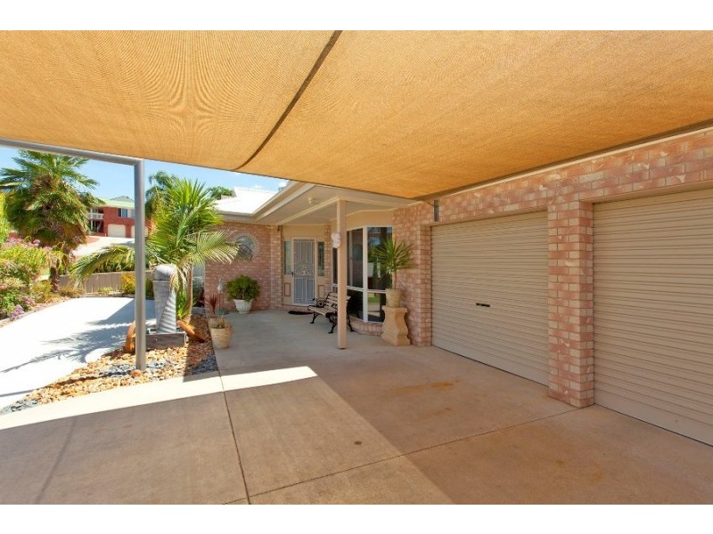 246 Desmond Street, Lavington NSW 2641