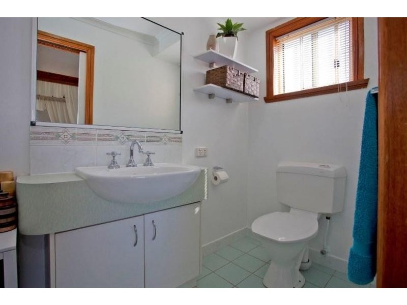 1/16 Worsley Place, Lavington NSW 2641