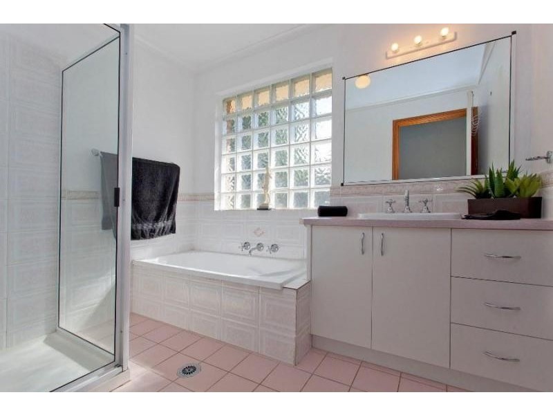 1/16 Worsley Place, Lavington NSW 2641