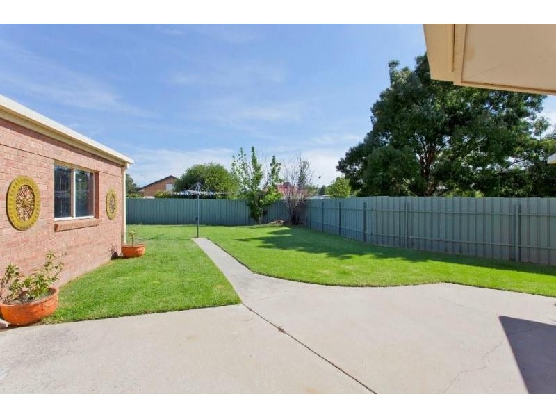 1/16 Worsley Place, Lavington NSW 2641