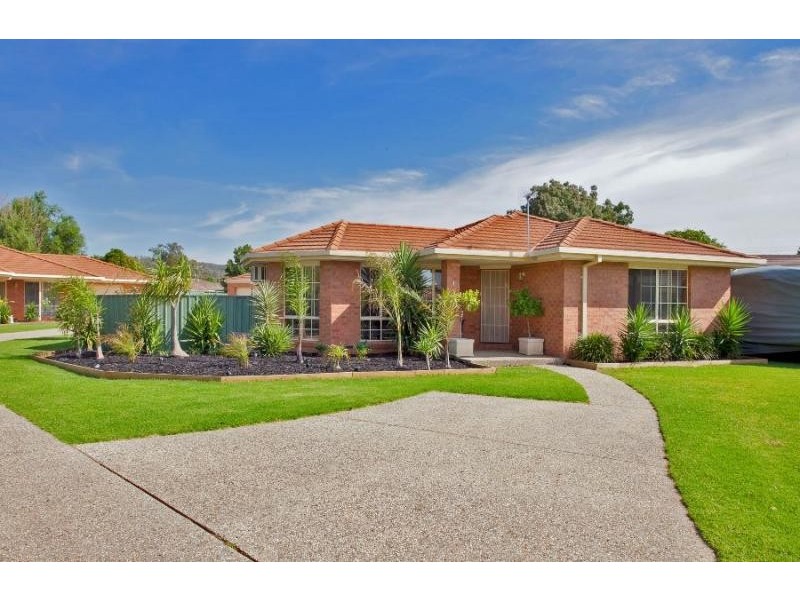 1/16 Worsley Place, Lavington NSW 2641
