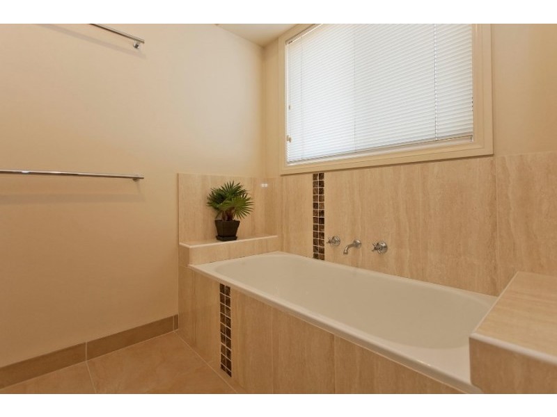 4 Firetail Street, Thurgoona NSW 2640