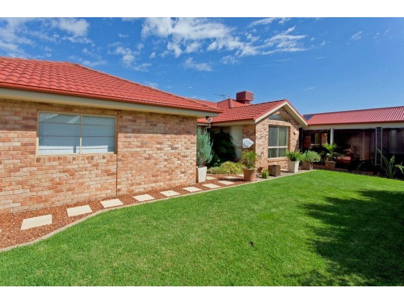 4 Firetail Street, Thurgoona NSW 2640