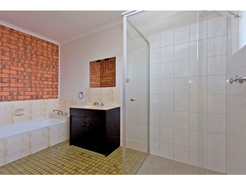 262 Bernhardt Street, East Albury NSW 2640