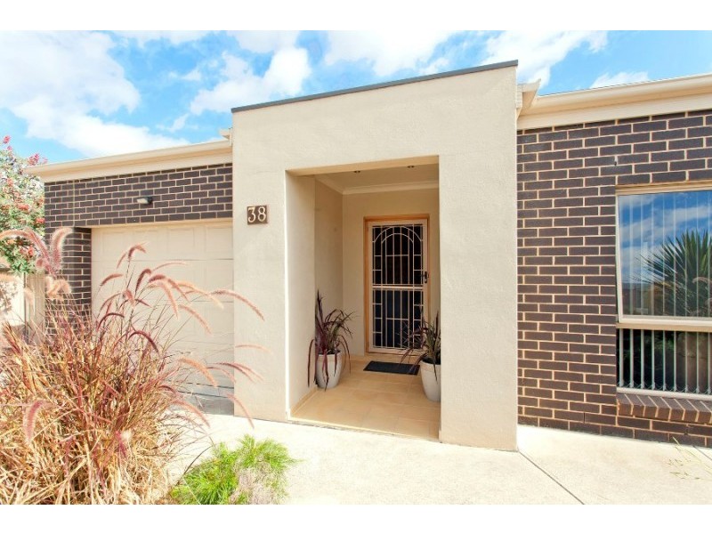 38 Dryandra Way, Thurgoona NSW 2640