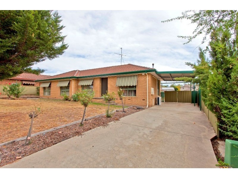 13 Lindisfarne Court, Thurgoona NSW 2640